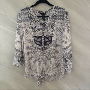 Ali Miles 2X White/Blue V-Neck 3/4 Roll Tab Sleeve Tie Front Blouse Coastal Boho